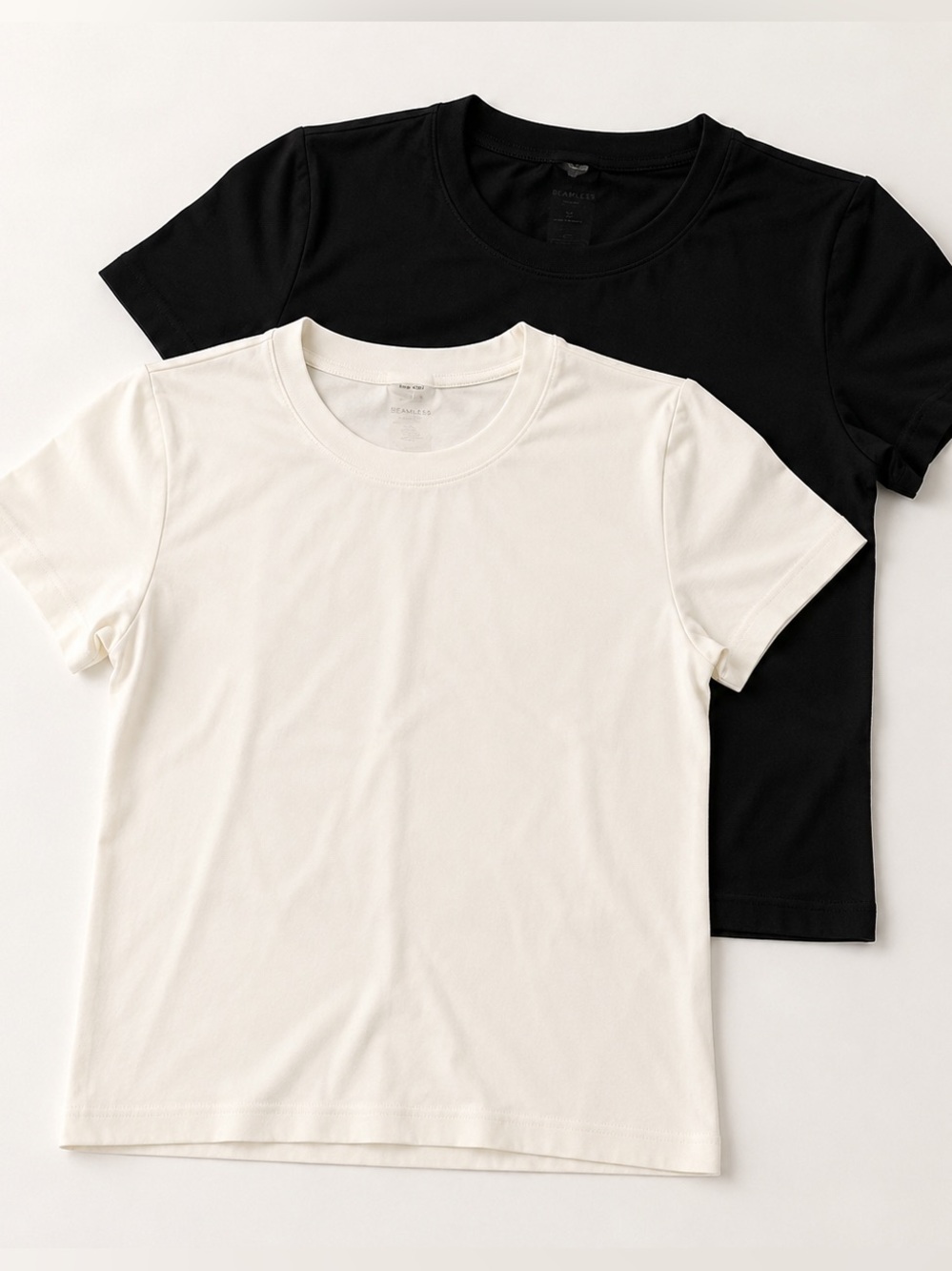 Aritzia Seamless Cropped Tee Bundle Size M Black Cream Capsule Basics Minimal